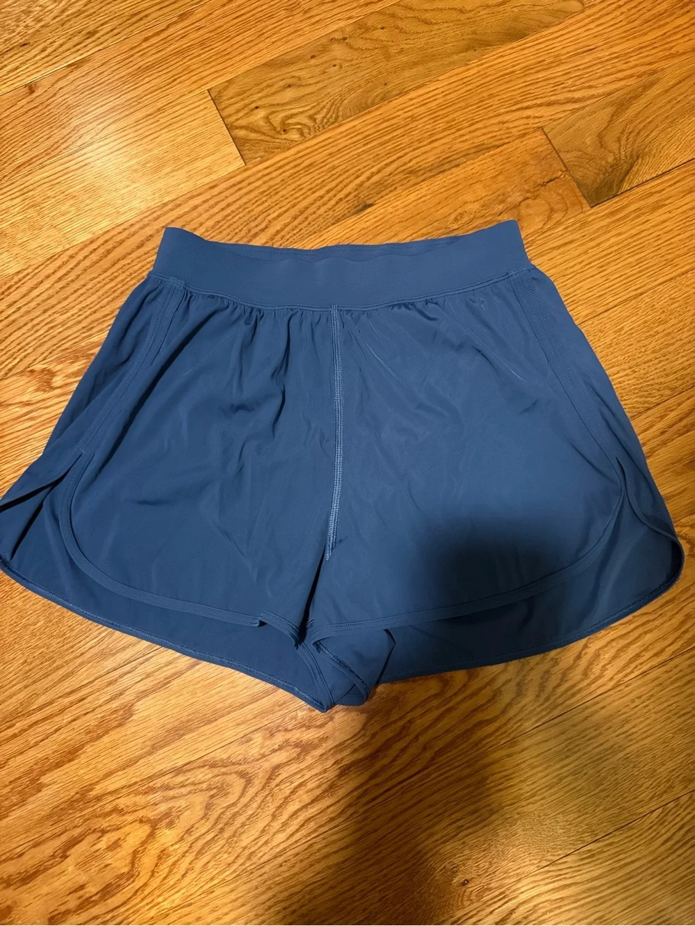 lululemon athletica Women's Blue Athletic Shorts - Picture 2 of 4
